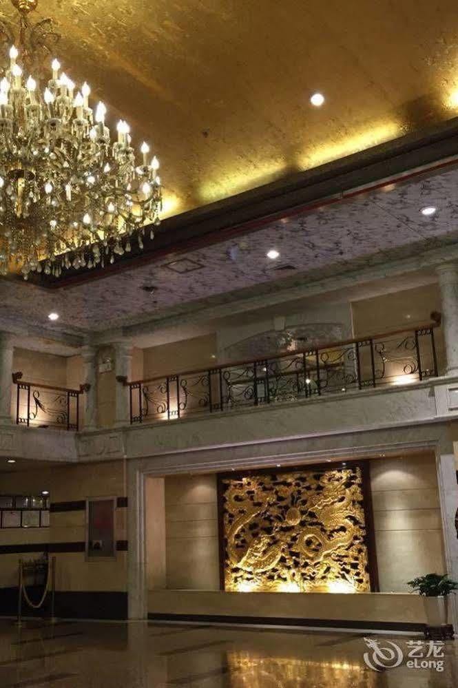 Lijing Grand Hotel City Center Лючжоу Экстерьер фото