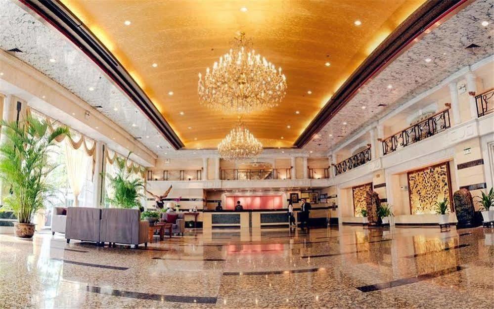 Lijing Grand Hotel City Center Лючжоу Экстерьер фото