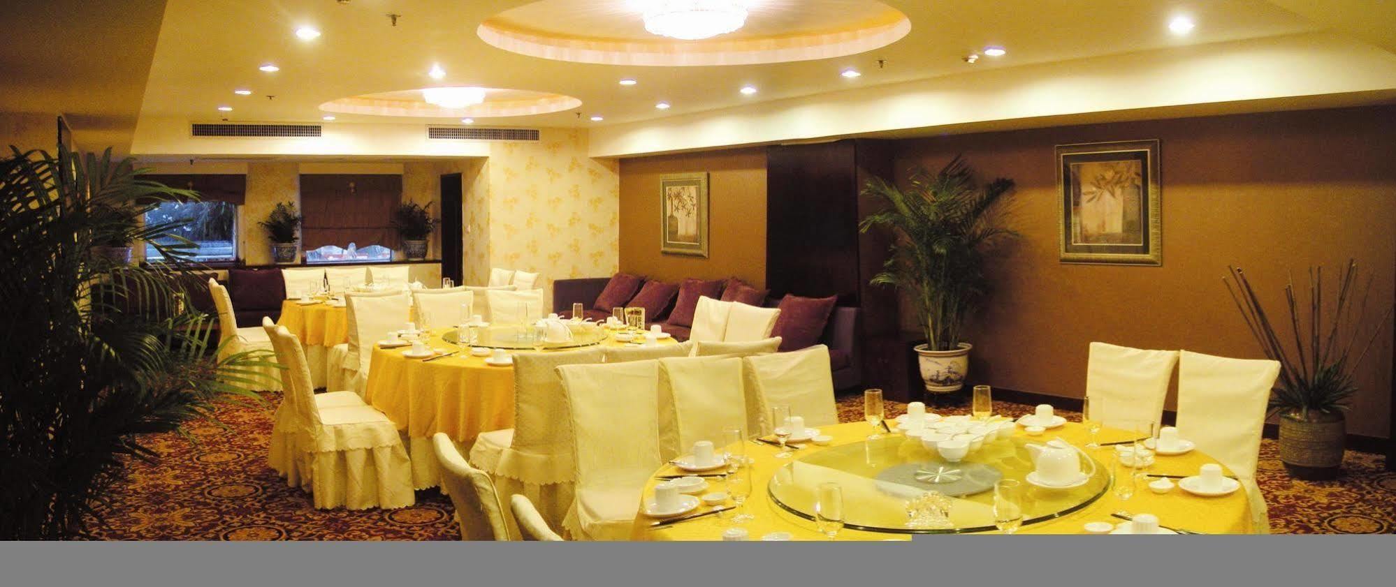 Lijing Grand Hotel City Center Лючжоу Экстерьер фото