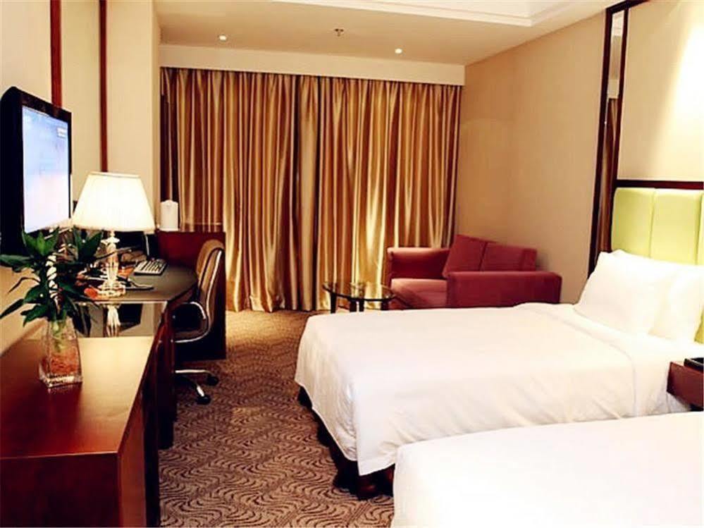 Lijing Grand Hotel City Center Лючжоу Экстерьер фото